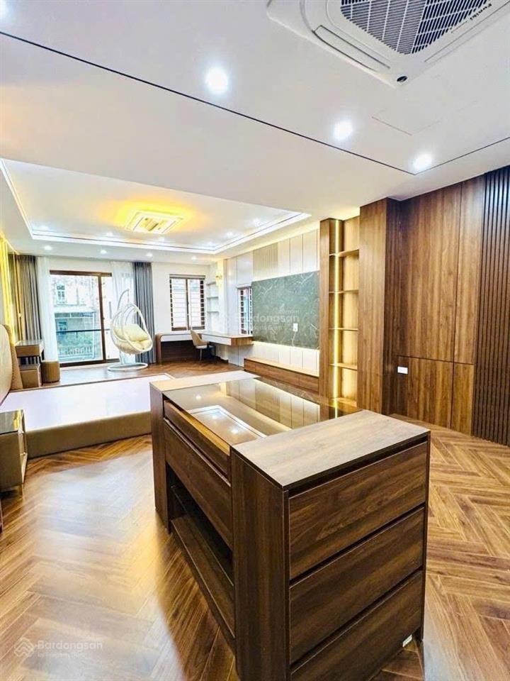Chính chủ nhờ bán nhà 80 m2 xây 7 tầng thang máy