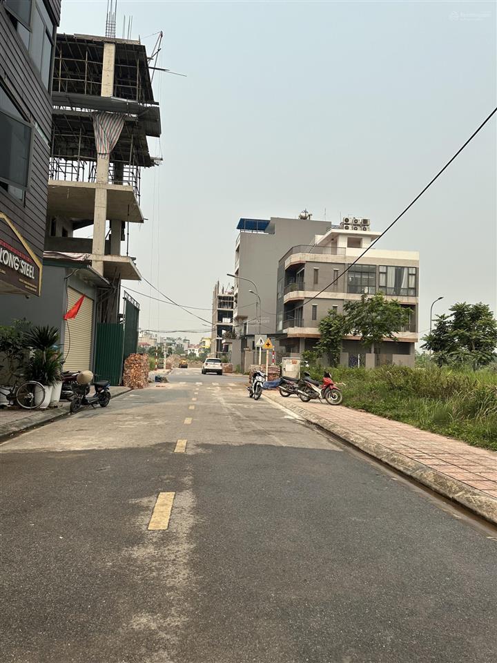 Bán 2 lô đất đấu giá cạnh nhau 150 m2 mặt tiền 10 mét