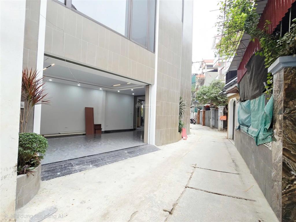 Bán nhà riêng 50 m² ô tô vào nhà thạch bàn long biên