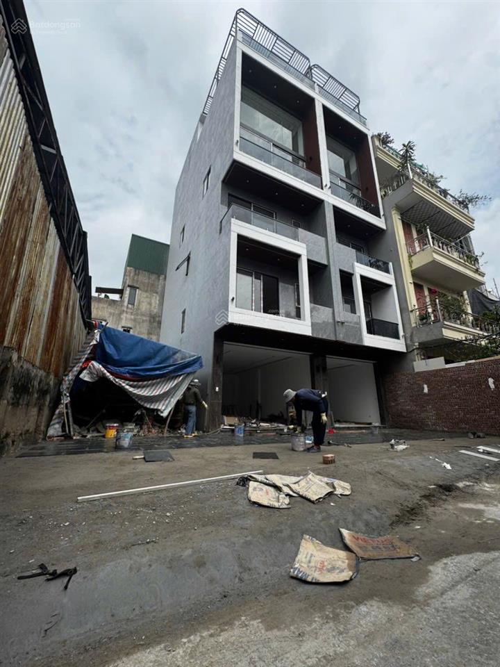 Bán gấp nhà 71 m² thạch bàn ô tô vào nhà xây 6 tầng thang máy