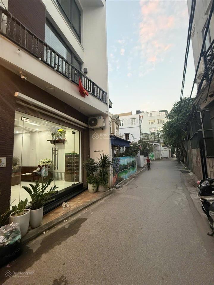 Bán nhà dân xây 50 m2 kinh doanh các kiểu, xây 4 tầng, tổ 10 thạch bàn long biên