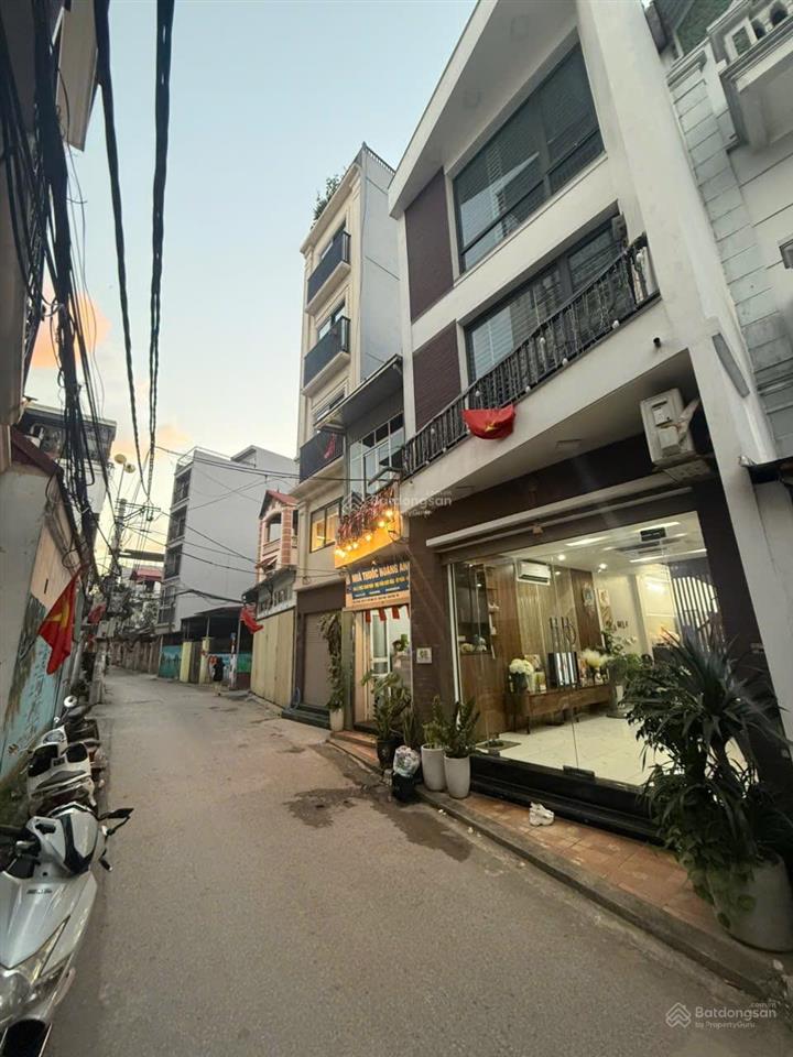Bán nhà dân xây 50 m2 kinh doanh các kiểu, xây 4 tầng, tổ 10 thạch bàn long biên