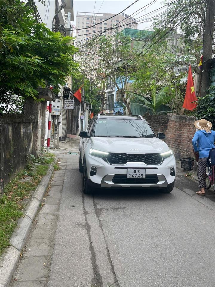 Bán nhà 43 m2 ô tô vào nhà thang máy full nội thất thạch bàn long biên