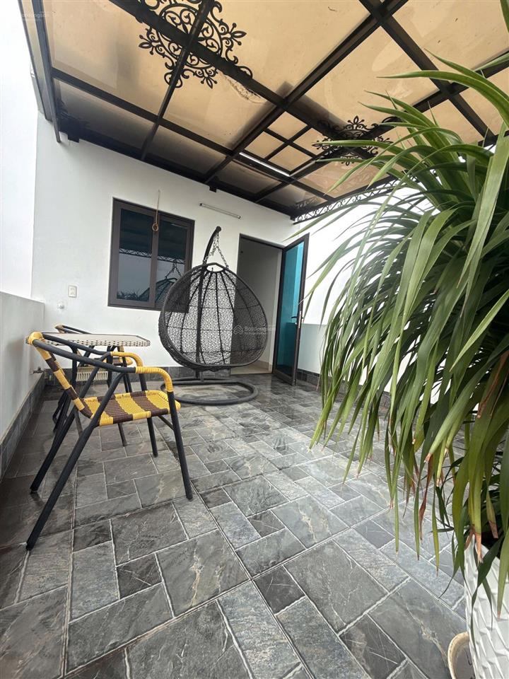 Bán nhà 43 m2 ô tô vào nhà thang máy full nội thất thạch bàn long biên