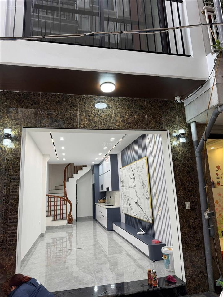Bán nhà xây độc lập 1 căn 32 m2 xây 6 tầng vũ xuân thiều long biên hà nội