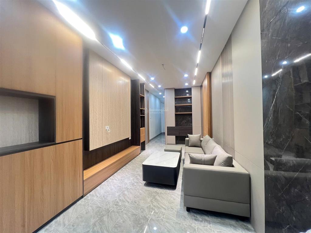 Chính chủ bán nhà 36 m2 ngay chợ đồng dinh xây 6 tầng thang máy nhỉnh 7 tỷ