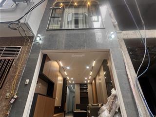 Chính chủ bán nhà 36 m2 ngay chợ đồng dinh xây 6 tầng thang máy nhỉnh 7 tỷ