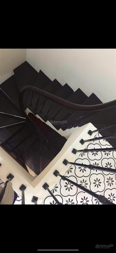 Bán nhà ngõ 28 nguyễn trường tộ, ba đình. dòng tiền đều đặn.phù hợp gia đình ở hoặc làm homestay