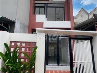 Bán nhà 1 trệt 1 lầu sát đường trần hưng đạo dĩ an