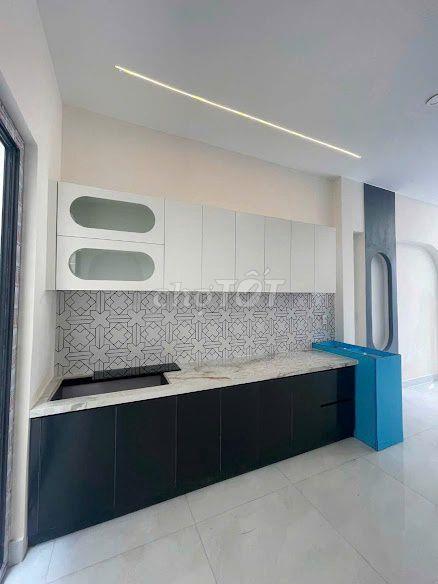 Bán nhà 1 trệt 1 lầu sát đường trần hưng đạo dĩ an