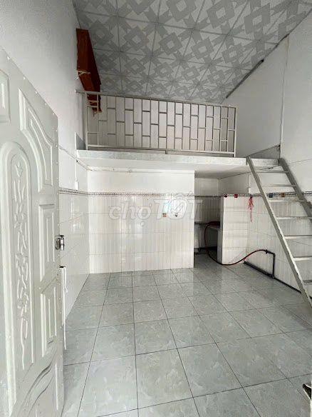 Bán nhà cấp 4 gác lửng mặt tiền đường phan bội trâu dĩ an