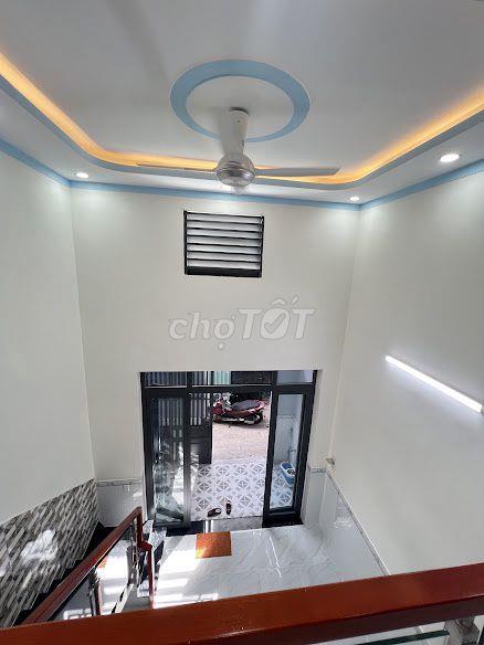 Bán nhà cấp 4 gác lửng gần chợ tân long dĩ an 