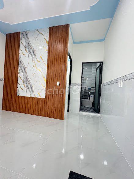 Bán nhà cấp 4 gác lửng gần chợ tân long dĩ an 