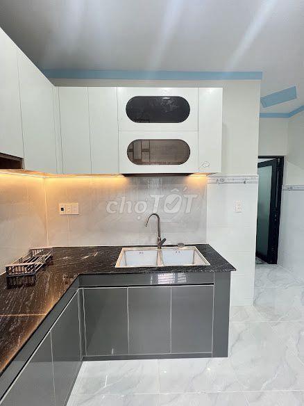 Bán nhà cấp 4 gác lửng gần chợ tân long dĩ an 