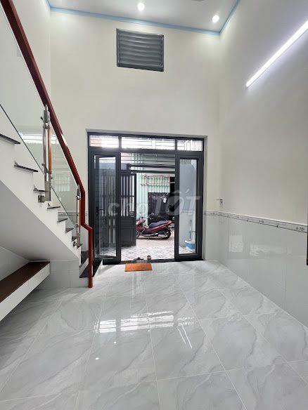 Bán nhà cấp 4 gác lửng gần chợ tân long dĩ an 