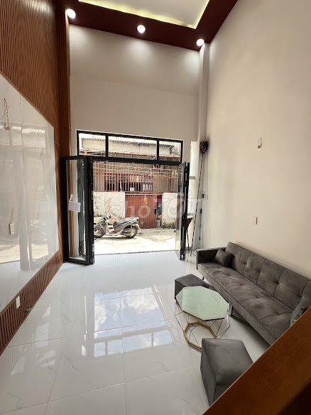 Bán nhà sc cấp 4 gác lửng gần chợ tân long dĩ an 