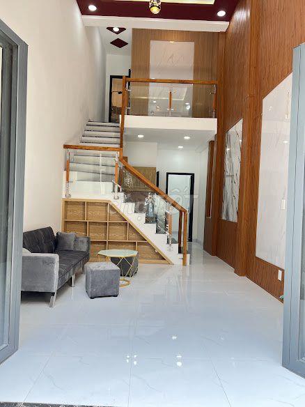 Bán nhà sc cấp 4 gác lửng gần chợ tân long dĩ an 