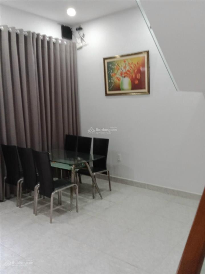 Bán nhà mặt tiền vòng xoay mỹ thủy  vị trí vàng kinh doanh