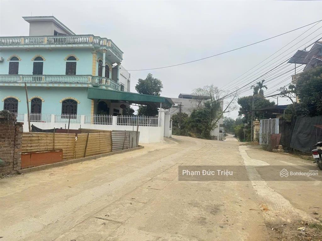 Dân cắt 100m2 đất vành đai công nghệ ngay ngã 3 chợ hoà lạc