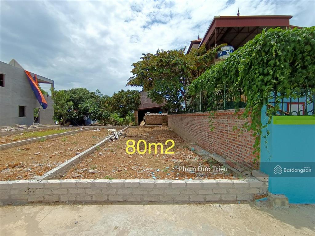 Nhỉnh 2 tỷ dân cắt 80m2 đất ở cạnh uỷ ban xã bình yên