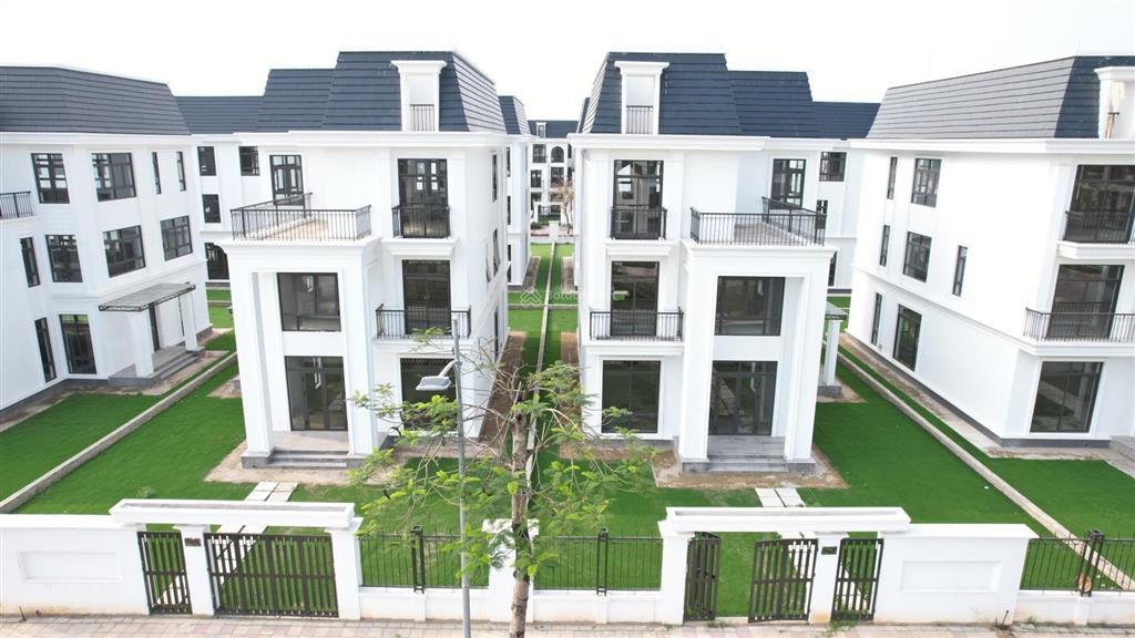 Chính chủ bán bt đơn lập bt*07 hud mê linh trục chính 24m vip tại dự án, đối diện sungroup