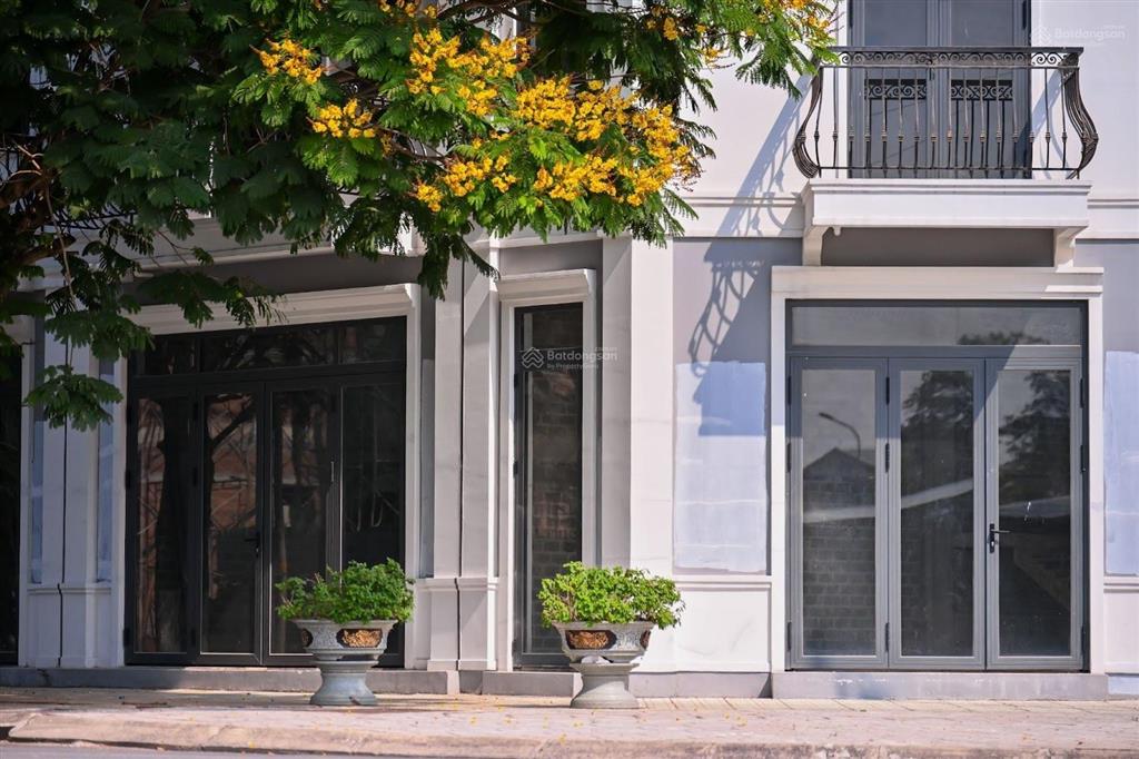 Cn liền kề cạnh chung cư kđt sinh thái hud chánh mỹ,tp hcm mặt sông sài gòn,kí hđmb 40%,bank hỗ trợ