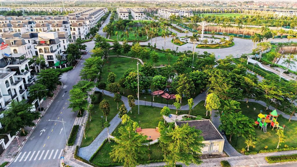 Liền kề hud mê linh 135m2 giá hơn 10 tỷ/căn, vị trí 2 mặt đường, ngay cạnh công viên, kd sầm uất