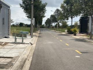 Bán nhanh lô đất sgvl long hậu 80m2, hạ tầng sạch đẹp gần t&t, giá 2ty070