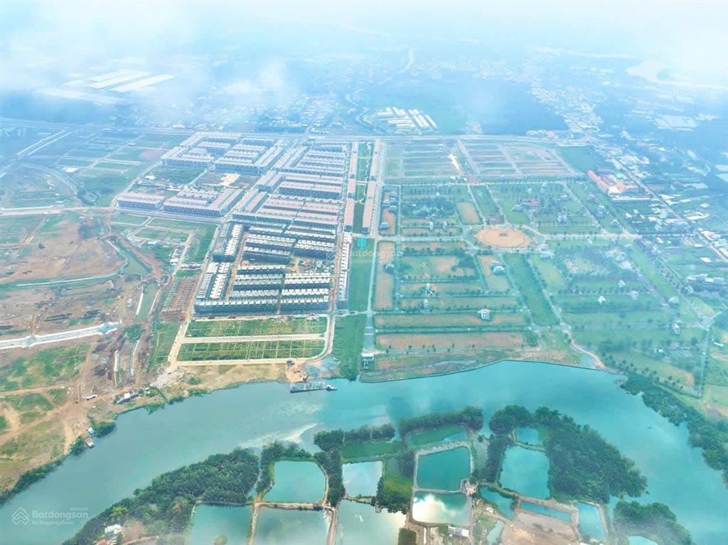 Cần bán nền view công viên sgvl, giá 2tỷ.  0907 228 ***