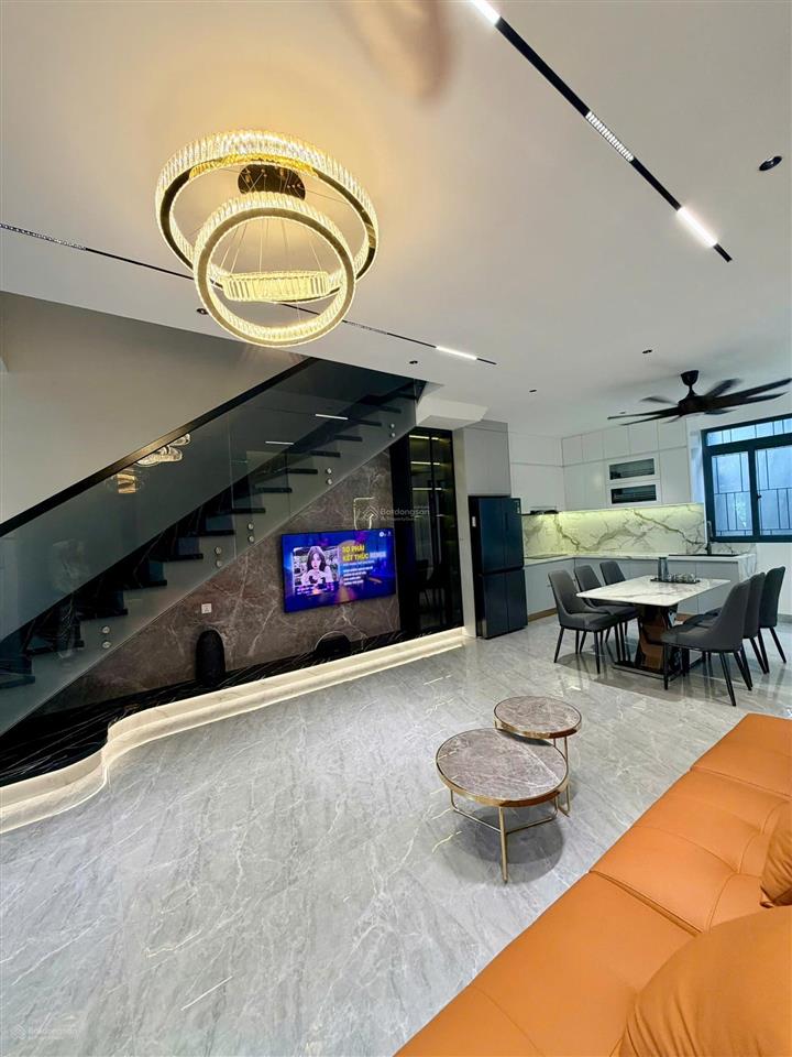 Bán nhà phố 3 lầu mới xây kdc saigon village, full nội thất cao cấp, đã hoàn công đầy đủ