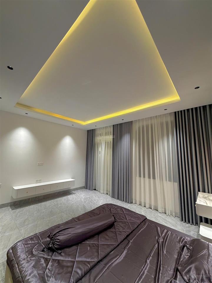 Bán nhà phố 3 lầu mới xây kdc saigon village, full nội thất cao cấp, đã hoàn công đầy đủ