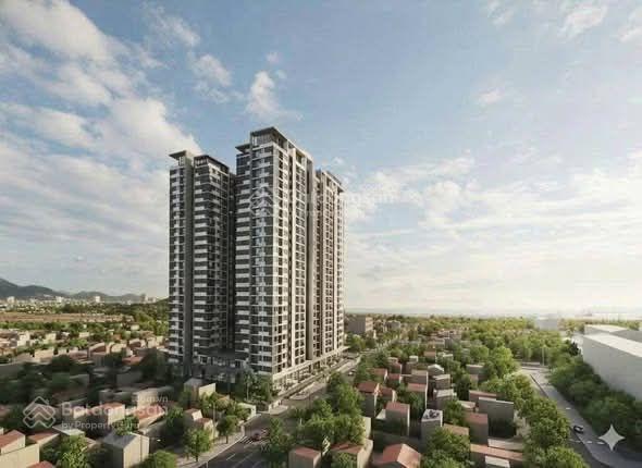Bán đất tặng nhà cấp 4 mặt tiền đường, gần biển, đối diện chung cư đang xây, bắc nha trang