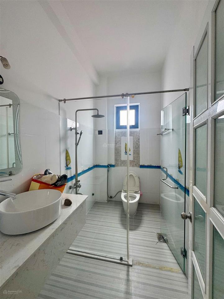 Bán nhà 5 tầng mặt tiền đường trần bình trọng  sát bên đường hồng bàng, trung tâm nha trang