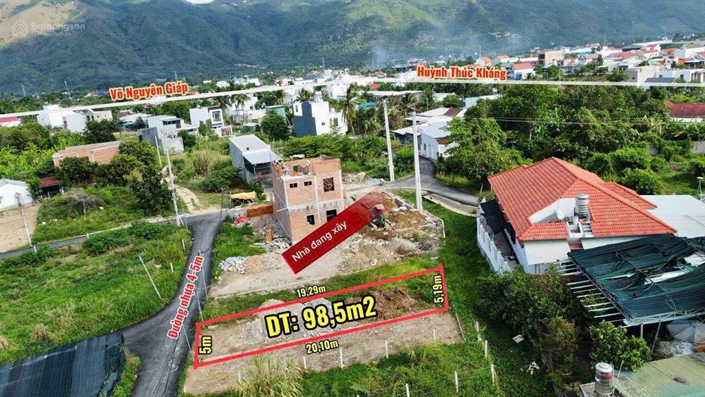 Đất dân cắt bán tại xã diên toàn, cách đường huỳnh thúc kháng vào chỉ 150m.