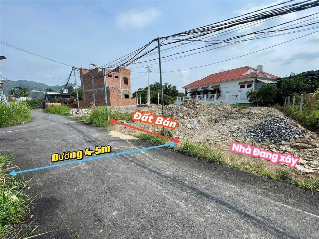 Đất dân cắt bán tại xã diên toàn, cách đường huỳnh thúc kháng vào chỉ 150m.