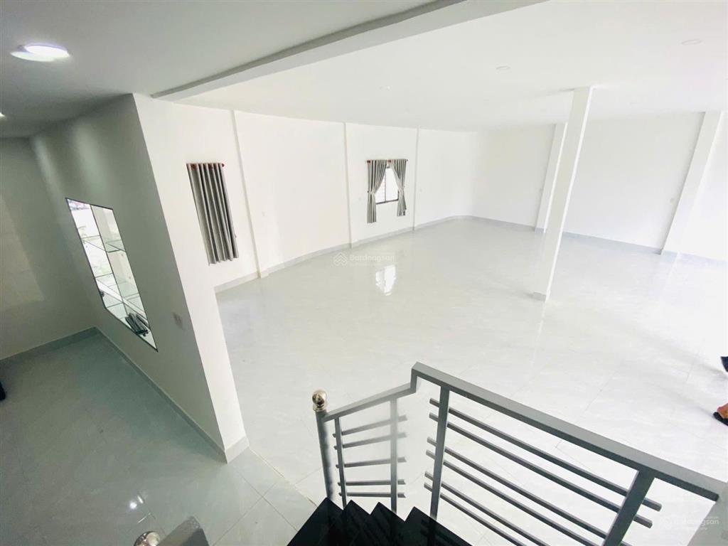 Bán nhà, căn góc đường 16m, view xéo biển, mặt tiền, đường dương hiến quyền, nha trang, khánh hòa