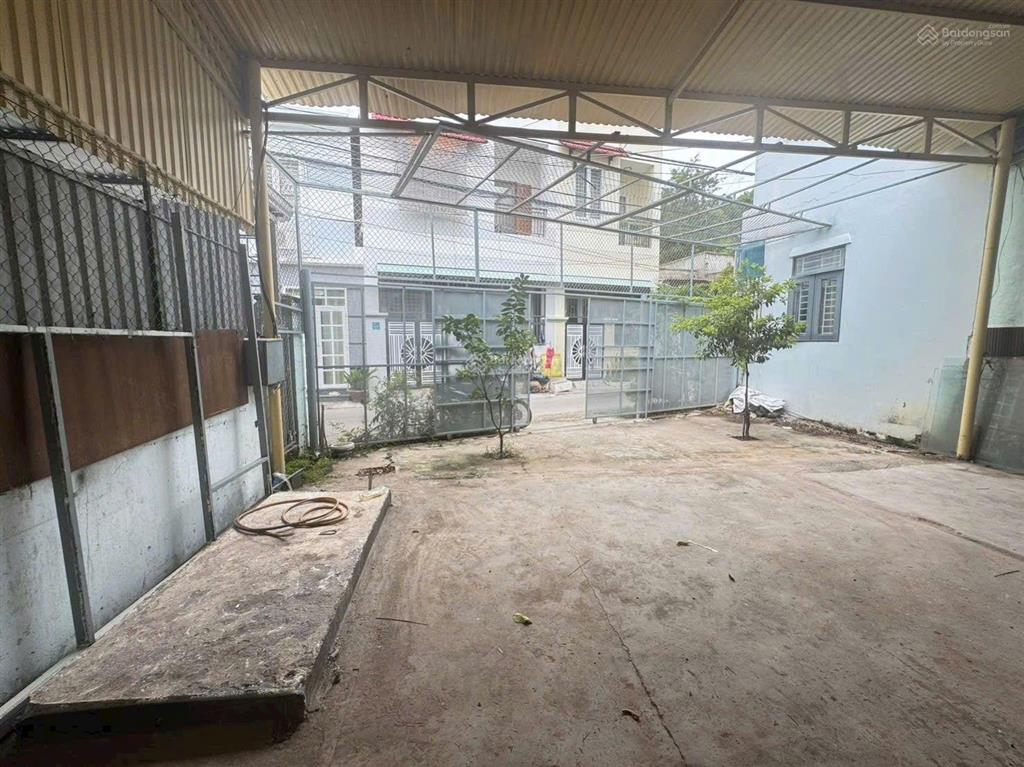 Đất mặt đường núi cấm 2, ngay gần vong xoay võ nguyên giáp, nha trang, khánh hòa.