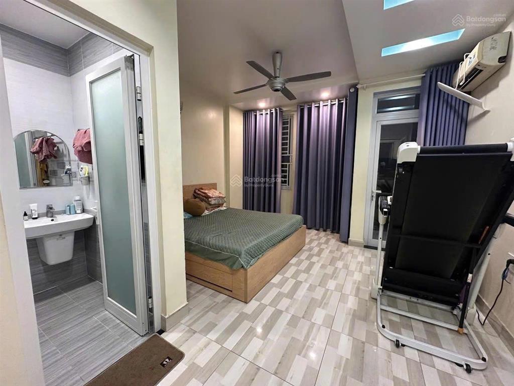 Cần bán gấp nhà 3 tầng, ql13 ngay kdc hồng long, dtsd 140m2 chỉ 7.5 tỷ tl, đường xe hơi 7m