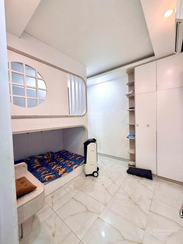 Bán nhà 4 tầng, đường nhựa 8m thông. gần chợ tam hà, 4pn, tặng nội thất 6.6 tỷ tl