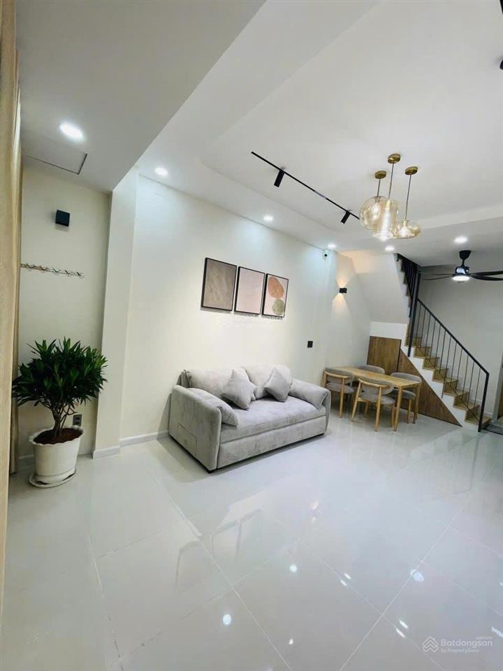 Cần bán gấp nhà 2 tầng mới, gần phạm văn đồng, dtsd 73.6m² 4.75 tỷ thương lượng