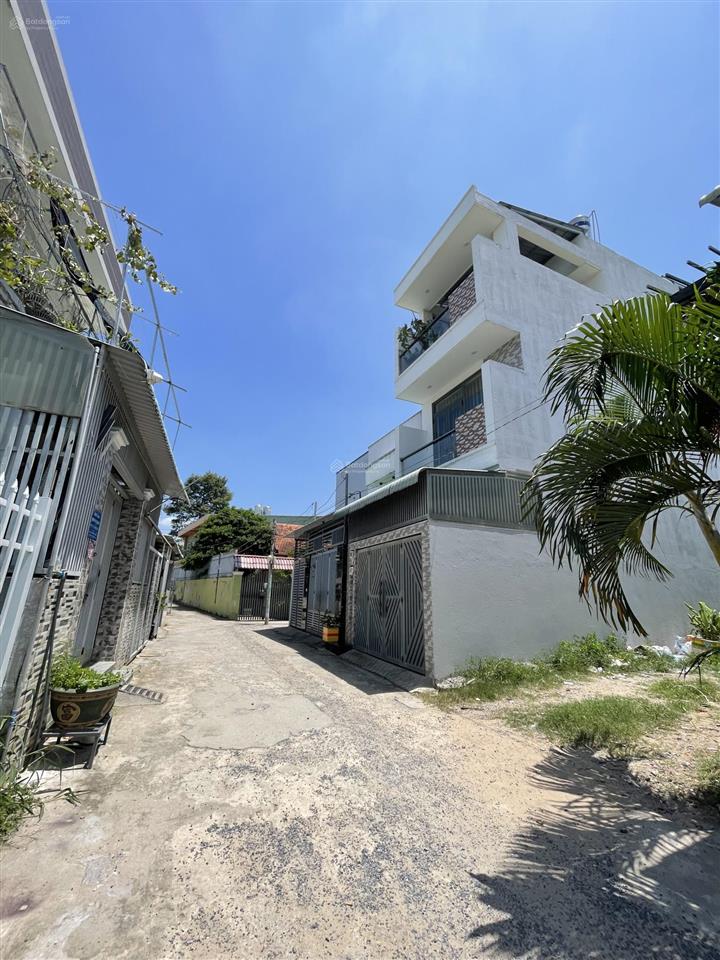 Bán nhà 1 trệt 1 lửng mới, 60m2 đường ô tô thông, gần đường hoàng cầm. 4,3 tỷ tl chính chủ