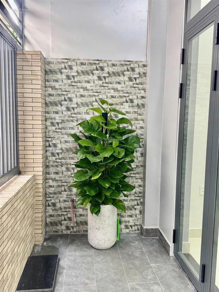 Bán nhà gần vincom thủ đức, xe hơi tới nhà 58m2 5,69 tỷ tl, sổ sẵn. cách vincom 3p