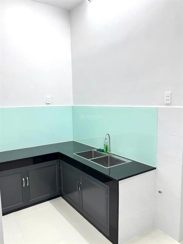 Bán nhà gần vincom thủ đức, xe hơi tới nhà 58m2 5,69 tỷ tl, sổ sẵn. cách vincom 3p