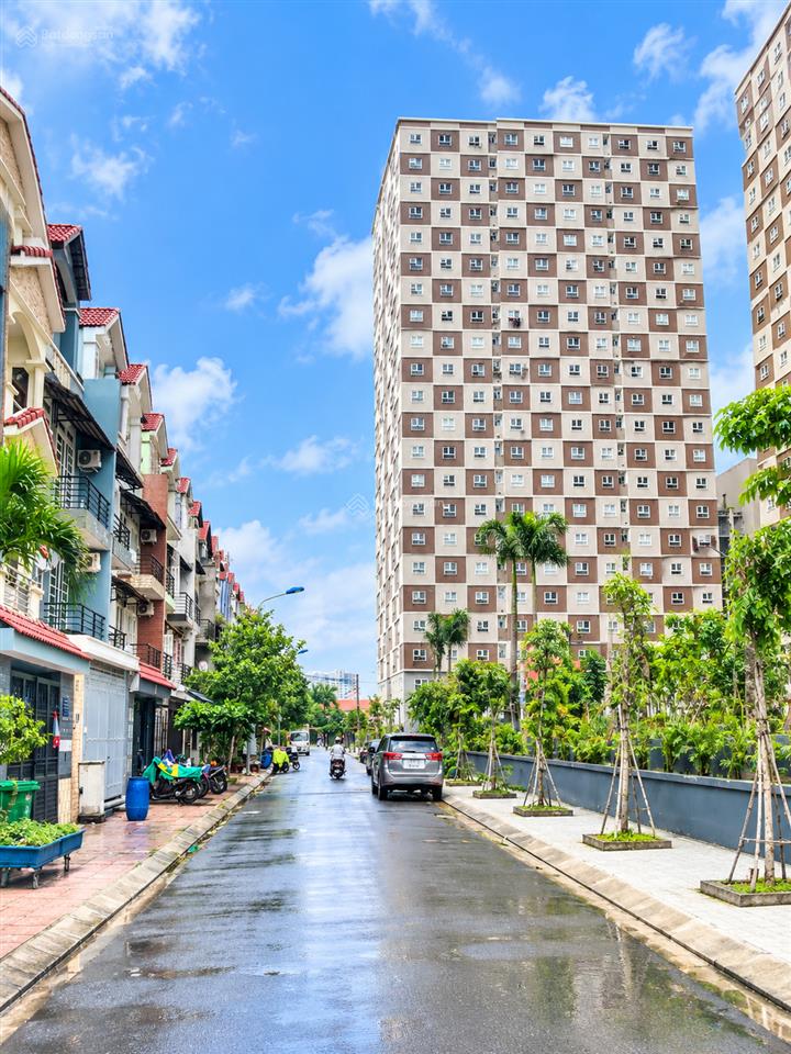 Bán shophouse cc đạt gia dt sàn 100m2 giá 3.5 tỷ tl chính chủ. kinh doanh buôn bán thuận tiện