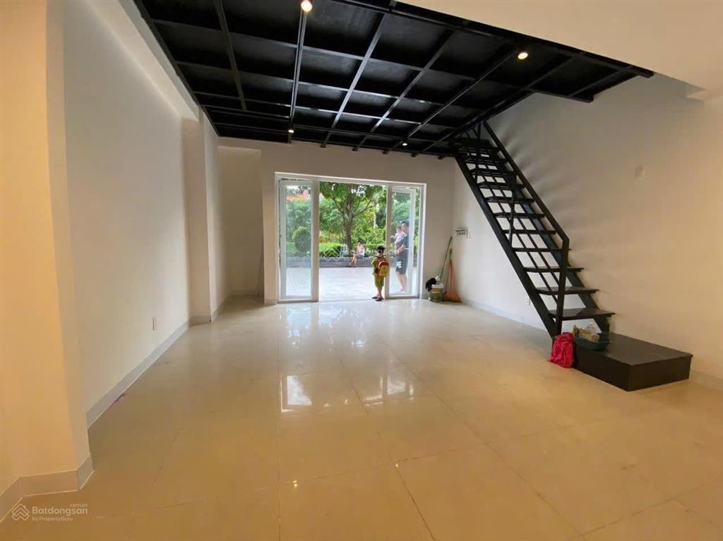 Bán shophouse cc đạt gia dt sàn 100m2 giá 3.5 tỷ tl chính chủ. kinh doanh buôn bán thuận tiện