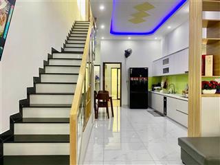 Cho thuê nhà đường 5m trần văn dư 30tr/ tháng
 có sân để xe, phòng khách, bếp, 3 phòng ng