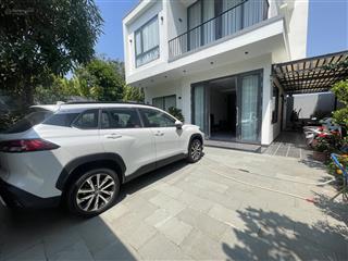 Cho thuê biệt thự sân vườn 2 tầng mt nại hiên đông ! sơn trà ! dt 250m x 2 tầng
giá 40tr