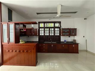 Cho thuê biệt thự lô góc 2 mặt tiền nội thất cao cấp ngay trung tâm quận hải châu  biệt thự