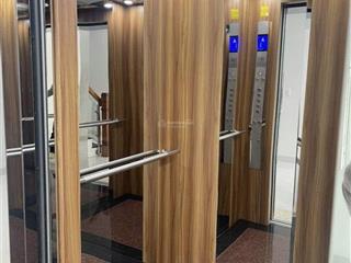 Cho thuê toà nhà 5 tầng đường lớn giao nhau với đường 2/9  phường hoà cường bắc  đầy đủ thang máy