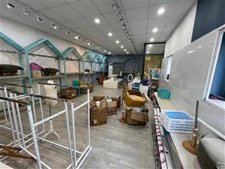 Cho thuê nhà 2 tầng trống suốt mt quận hải châu gần cầu sông hàn ! ngang #6m
30tr/ tháng